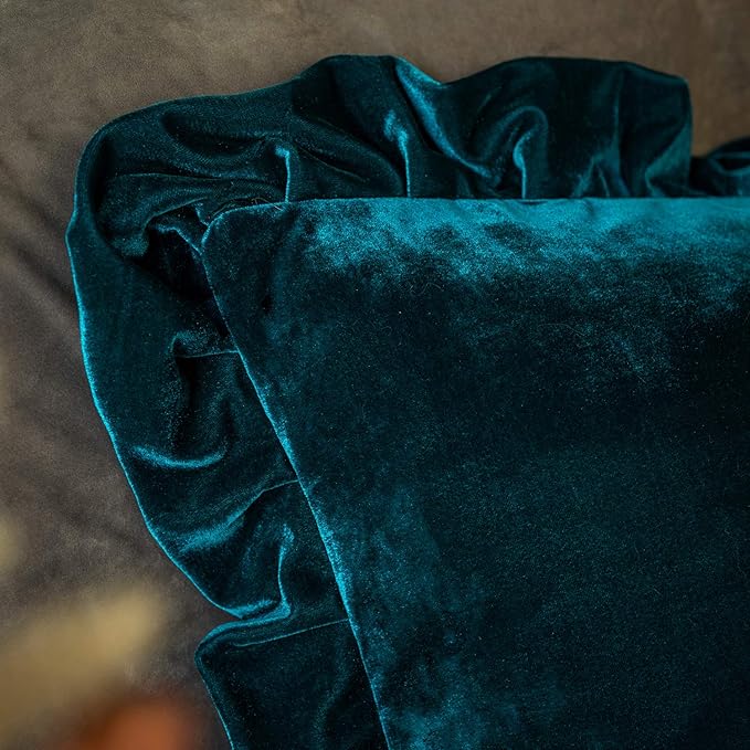 Velvet Throw Pillow Cover Soft Decorative Luxurious Solid Square Cushion Case for Sofa Couch Bedroom Farmhouse,Pack of 2, 18 x 18 Inches, Malachite Green