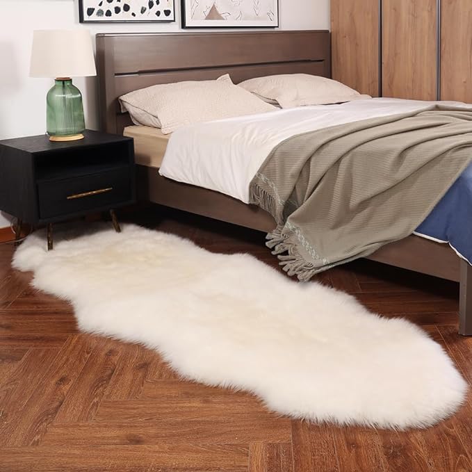 Premium Genuine Fur Sheepskin Rug Real Australia Sheepskin Natural Luxury Fluffy Lambskin Fur Area Rug Seat Covers for Kids Bedroom Sofa Chair Cover (Creamy White, Double Pelt/2ft x 6ft)
