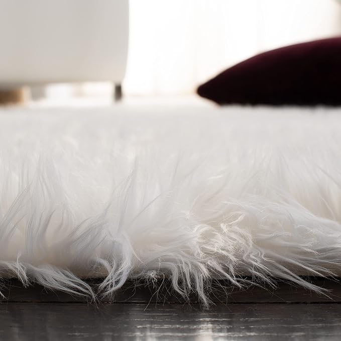 SAFAVIEH Faux Sheep Skin Collection 8' x 10' Ivory FSS115A Silken Glam 2.35-inch Thick Area Rug