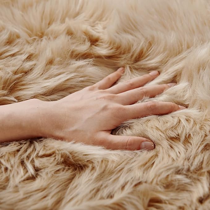 SERISSA Soft Faux Sheepskin Fur Area Rug Beige Fluffy Rug Plush Chair Cover Seat Pad Fuzzy Carpet Furry Beside Rugs for Bedroom Floor Sofa Living Room 2x4 Feet (Rectangular,Beige)