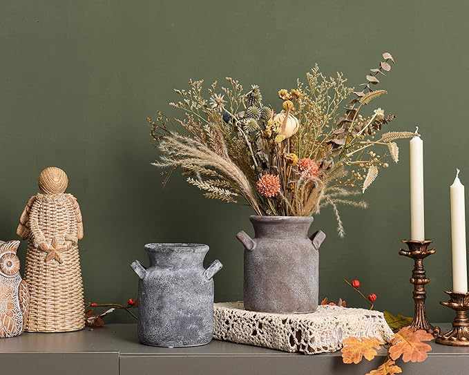 Quoowiit Ceramic Rustic Farmhouse Vase, Distressed Decorative Flower Vases for Home Decor, Ideal Shelf Decor, Black Boho Vase for Living Room Bedroom Kitchen Office Centerpiece Table Decorations