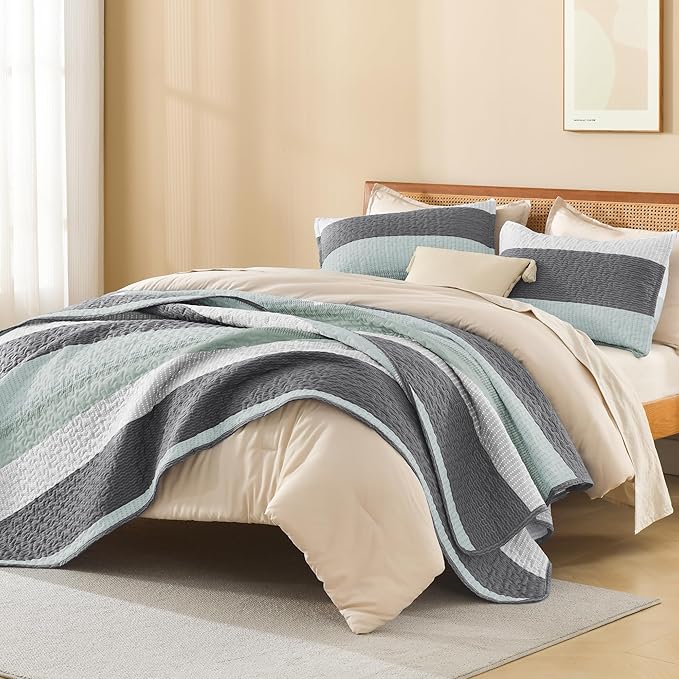 Litanika Quilt King Size Sage Green, Stripe Patchwork Summer Bedspread Coverlet 3 Pieces, Soft Lightweight Microfiber Quilted Bedding Set for All Season(1 Quilt, 2 Pillowcases)