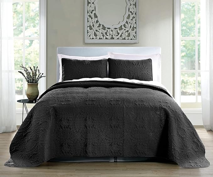 Pure Bedding Quilt Set King/Cal King/California King Size Black - Oversized Bedspread - Soft Microfiber Lightweight Coverlet for All Season - 3 Piece Includes 1 Quilt and 2 Shams, Geometric Pattern