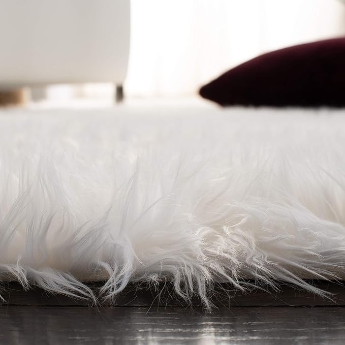 SAFAVIEH Faux Sheep Skin Collection 4' x 6' Ivory FSS115A Silken Glam 2.35-inch Thick Area Rug