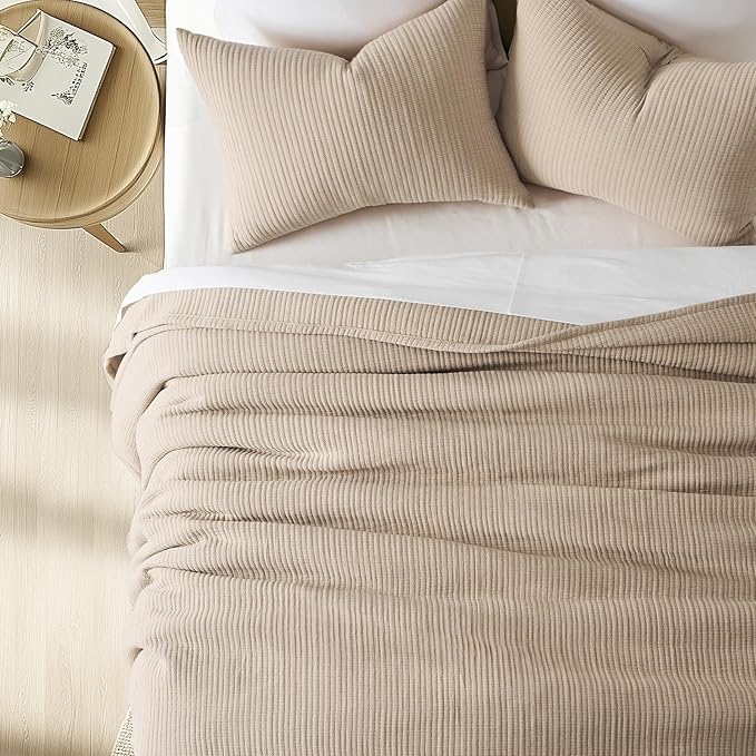 EVERGRACEHOME Cotton Gauze King Bedspread, Ultra Soft Prewashed Pick Stitch Matelassé Coverlet, Lightweight Textured Oversized King Quilt Bedding Set for All Season, with 2 Shams, Tan