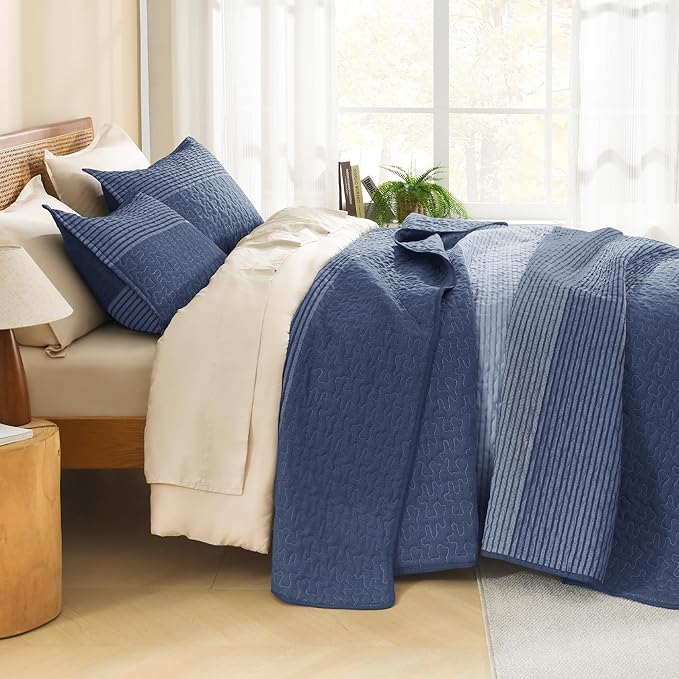 Litanika Quilt King Size Sapphire Blue, Stripe Patchwork Summer Bedspread Coverlet 3 Pieces, Soft Lightweight Microfiber Quilted Bedding Set for All Season(1 Quilt, 2 Pillowcases)