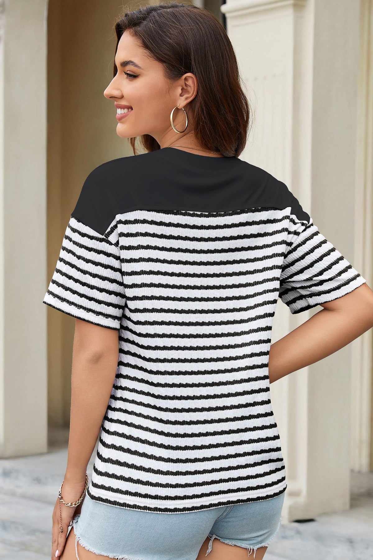 Dokotoo Summer Tops for Women Casual Short Sleeve Trendy T Shirts for Women Loose Fit V Neck Stirped Color Block Tees Top Spring Fashion Blouses Black Medium