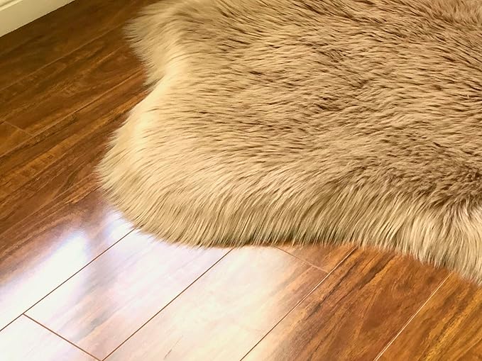 Free Shape Luxury Soft Fluffy Shag Area Rug Sexto 6 Pelts 6'x6',180x180 cm - Vegan Fur Ultra Soft Indoor Carpet Nursery Rugs for Bedroom Home Decor, Camel