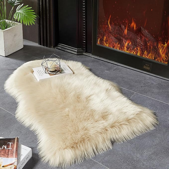 AMTOVO Faux Fur Rug, Beige Small Area Rug, Fluffy Sheepskin Rug, Fuzzy Ultra Soft 2 x 3 ft Shag Rugs for Bedroom Sofa Throw Cushion Room Decor, Sheepskin