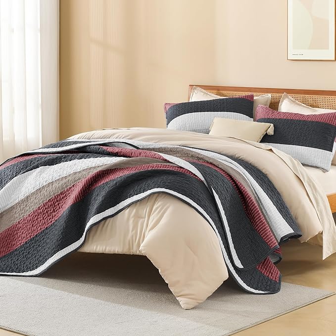 Litanika Quilt King Size Black and Red, Stripe Patchwork Summer Bedspread Coverlet 3 Pieces, Soft Lightweight Microfiber Quilted Bedding Set for All Season(1 Quilt, 2 Pillowcases)