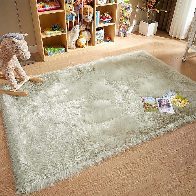 AMTOVO Faux Fur Sheepskin Rug for Living Room, 4 x 6 ft Light Grey Fluffy Area Rug for Bedroom, Playroom, Luxury Room Decor, Rectangle