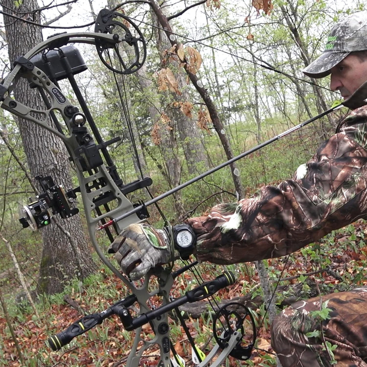 Sanlida 2024 Dragon 10 Flagship Top of The Line Hunting Compound Bow Kit for Adults and Advanced Archers, IBO Speed 340 FPS, Limited Life-time Warranty (Large Cam(30"-32"), Black, 60-70#)