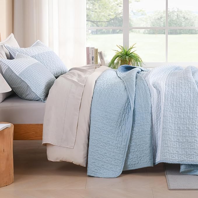 Litanika Quilt Queen Size Pale Blue, Stripe Patchwork Summer Bedspread Coverlet 3 Pieces, Soft Lightweight Microfiber Quilted Bedding Set for All Season(1 Quilt, 2 Pillowcases)