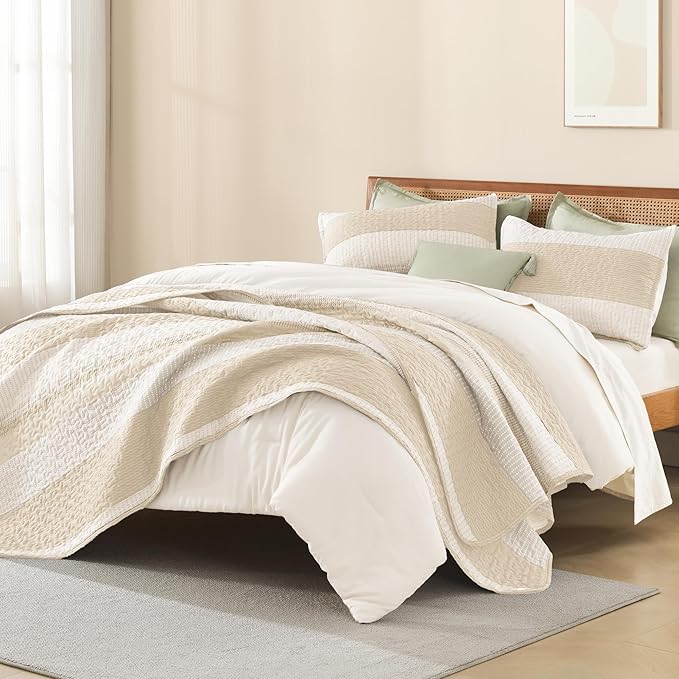 Litanika Quilt Queen Size Beige, Stripe Patchwork Summer Bedspread Coverlet 3 Pieces, Soft Lightweight Microfiber Quilted Bedding Set for All Season(1 Quilt, 2 Pillowcases)