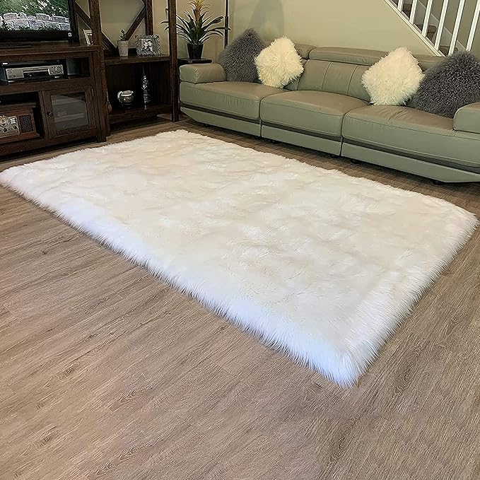 LAMBZY High Pile Super Soft Faux Sheepskin Rug (4'x6', White)
