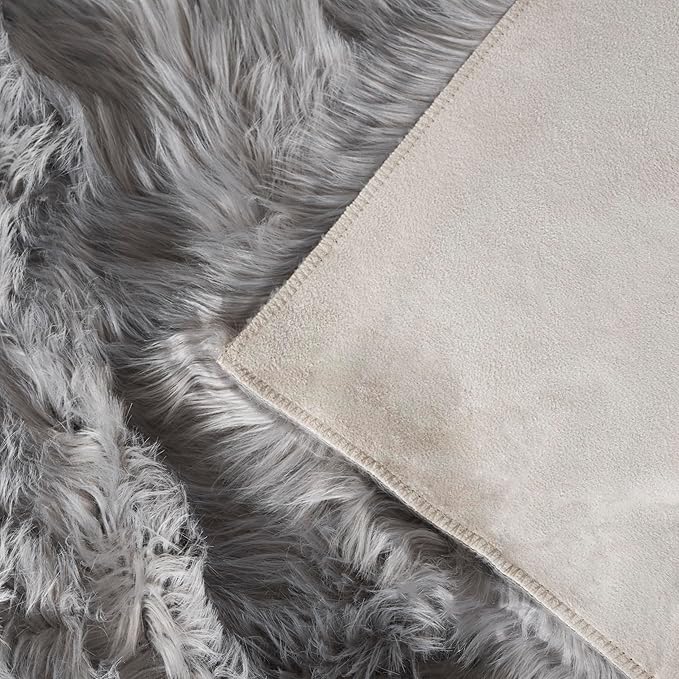 SAFAVIEH Faux Sheep Skin Collection 5' x 8' Grey FSS235D Silken Glam 2.35-inch Thick Area Rug
