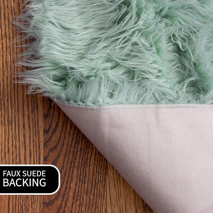 3 x 5 ft Fluffy Mint Green Rug – Plush Faux Fur Carpet for Bedroom, Living Room, or Entryway – Faux Sheepskin Area Rug for Stylish Decor