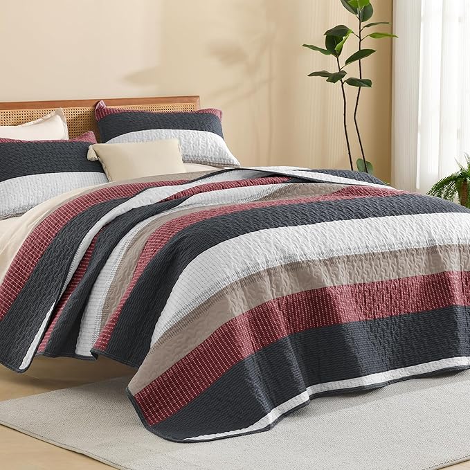 Litanika Quilt King Size Black and Red, Stripe Patchwork Summer Bedspread Coverlet 3 Pieces, Soft Lightweight Microfiber Quilted Bedding Set for All Season(1 Quilt, 2 Pillowcases)