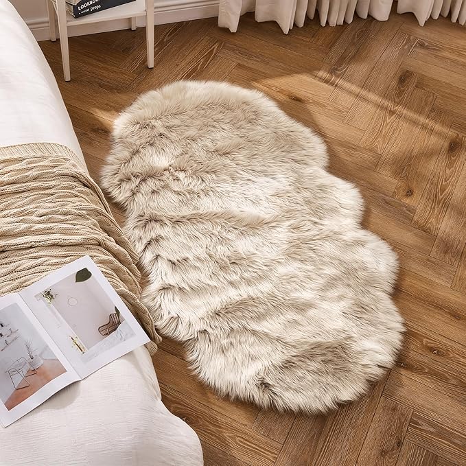 MIULEE Luxury Soft Fluffy Area Rug 3x5 Feet, Faux Fur Sheepskin Rug Decorative Plush Shaggy Carpet for Bedside Sofa Floor Nursery, Beige