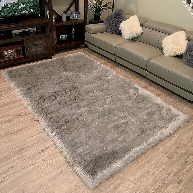 LAMBZY High Pile Super Soft Faux Sheepskin Rug (6'x9', Grey)