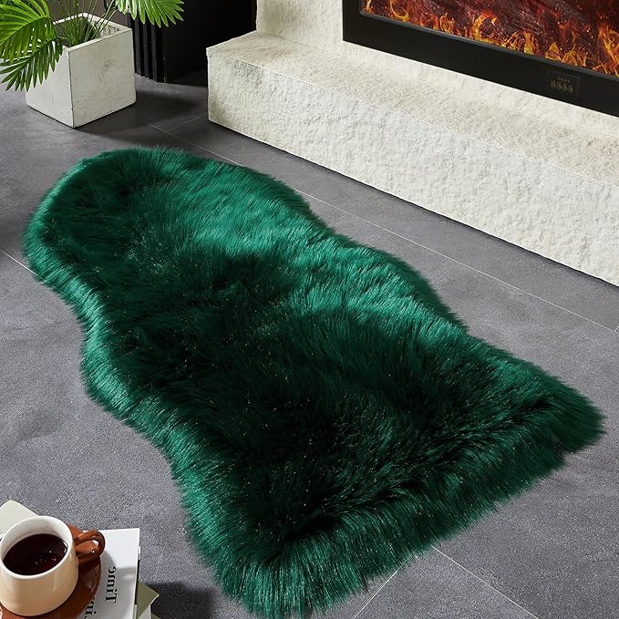 AMTOVO Faux Fur Rug, Dark Green Area Rug, Fluffy Sheepskin Rug, Fuzzy Ultra Soft 2 x 4 ft Shag Rugs for Bedroom Sofa Throw Cushion Room Decor, Sheepskin