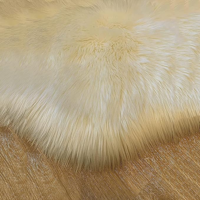 LAMBZY High Pile Super Soft Faux Sheepskin Rug (8'x11', Cream)