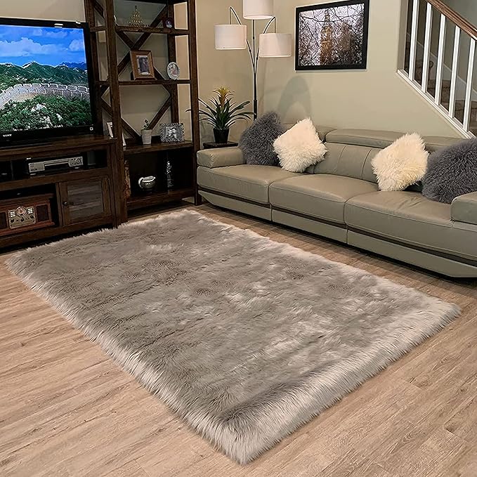LAMBZY High Pile Super Soft Faux Sheepskin Rug (5'x8', Grey)
