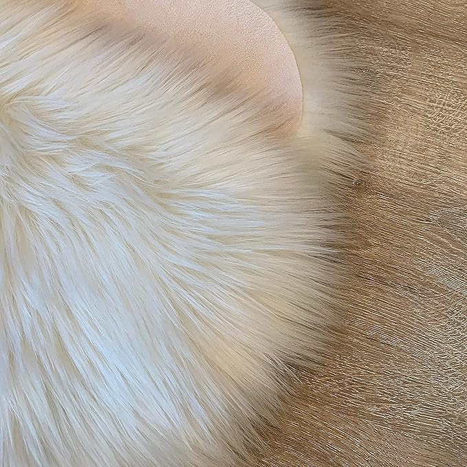 LAMBZY High Pile Super Soft Faux Sheepskin Rug (4'x6', White)