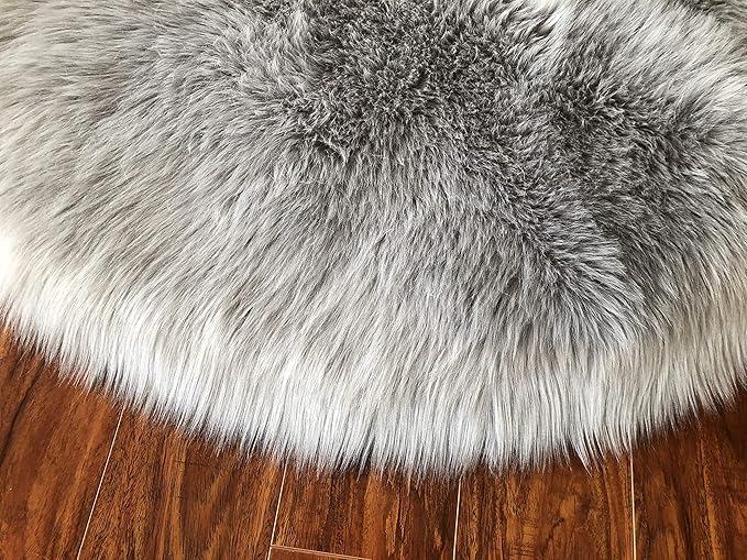 LAMBZY Faux Sheepskin Hypoallergenic,Super Soft Faux Bear Skin Silky Shag Rug (2'x3', Grey)